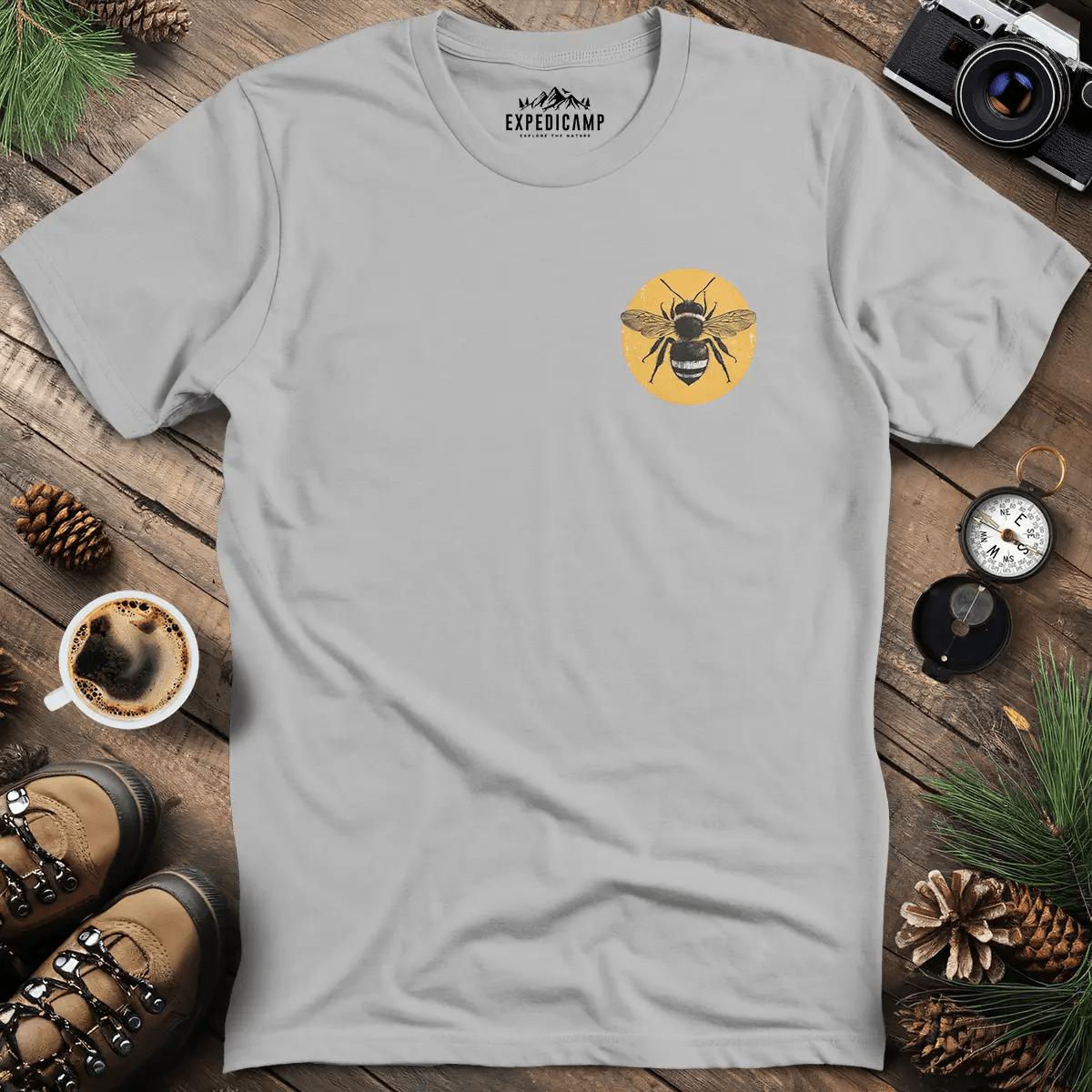 Bee Kind Nature-Inspired Graphic T-Shirt – Ice Grey – Outdoor apparel for travel, hiking, camping, and nature lovers – ExpediCamp