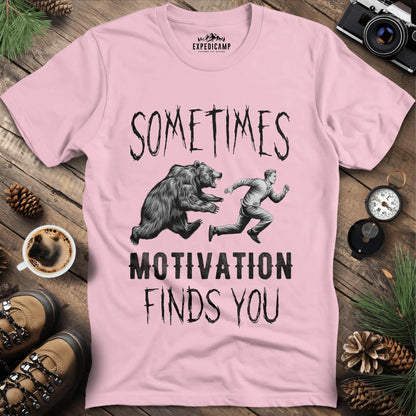 Sometimes Motivation Finds You - Hiker's Run T-Shirt – Light Pink – Outdoor apparel for travel, hiking, camping, and nature lovers – ExpediCamp
